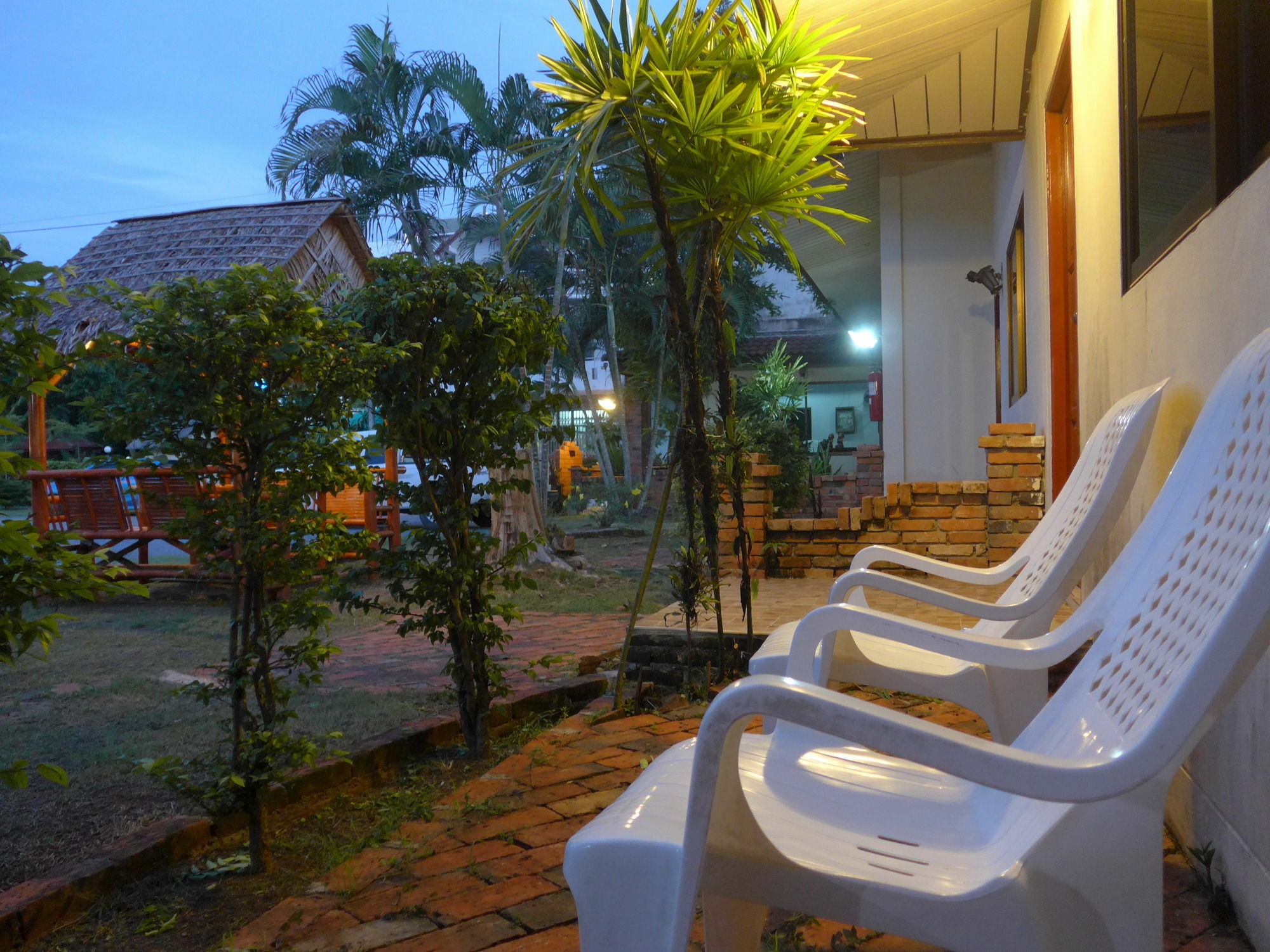Forum House Hotel Krabi town Exterior foto